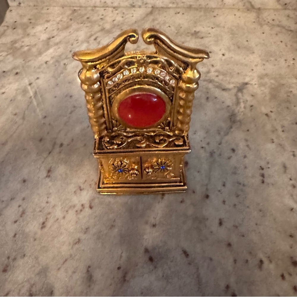 Vanity Chester Drawer Keepsake Box